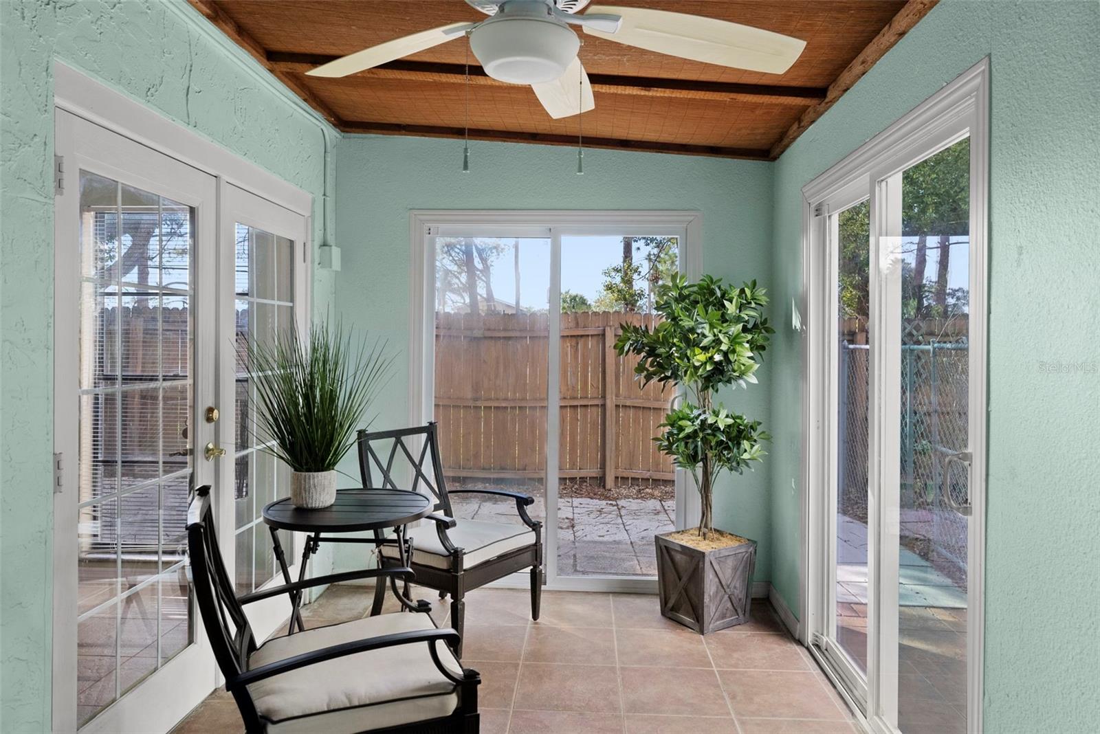 GLEN ELLEN VILLAGE - Residential