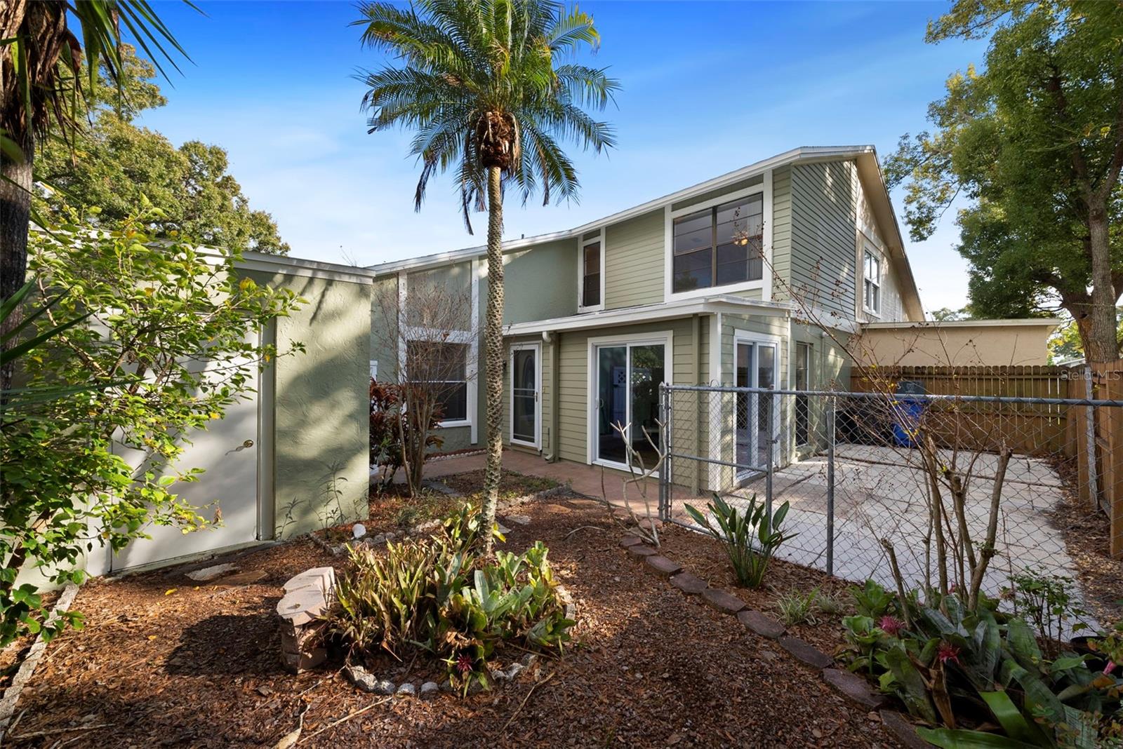 GLEN ELLEN VILLAGE - Residential