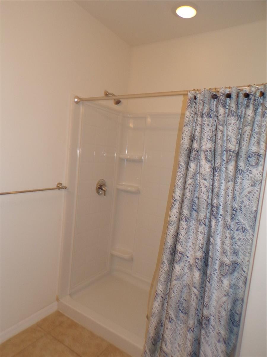 WATERFORD ESTATES - Residential Lease