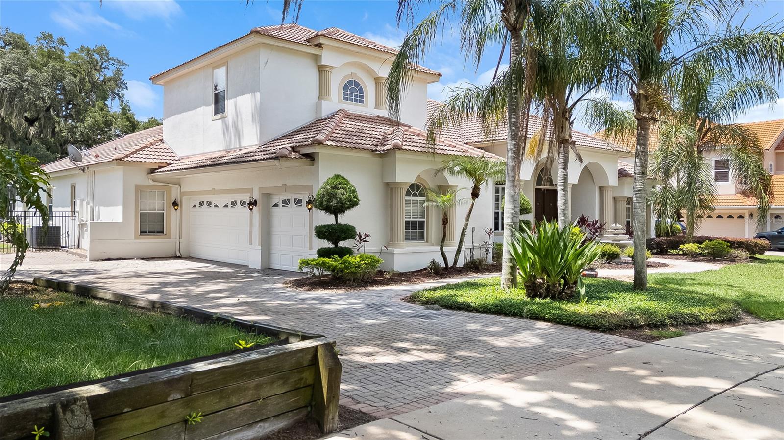 8531 CYPRESS HOLLOW COURT