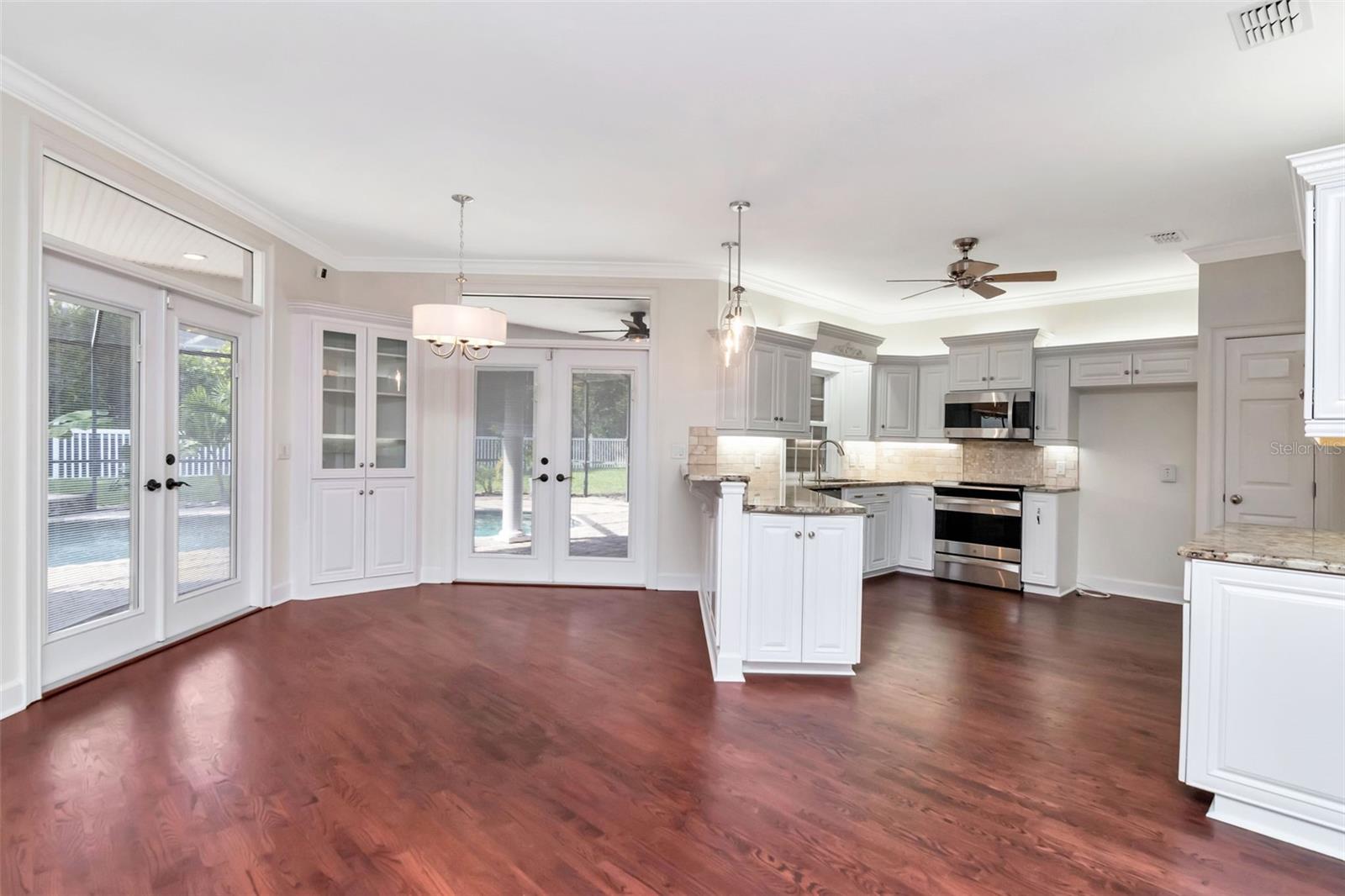 VILLAGE/SCOTT LAKE - Residential