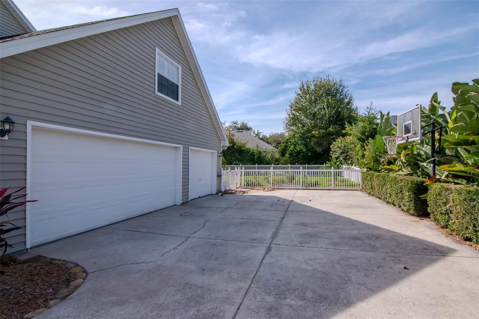 VILLAGE/SCOTT LAKE - Residential