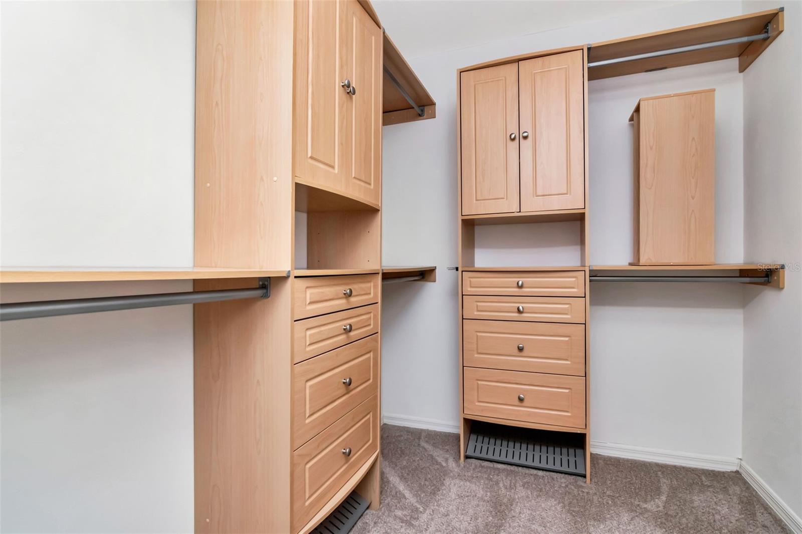 VILLAGE/SCOTT LAKE - Residential