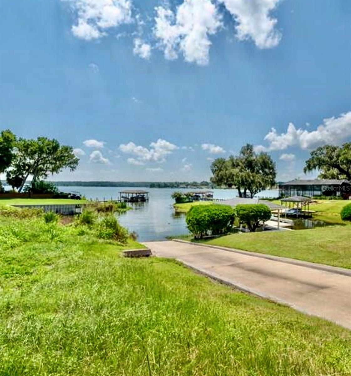 VILLAGE/SCOTT LAKE - Residential