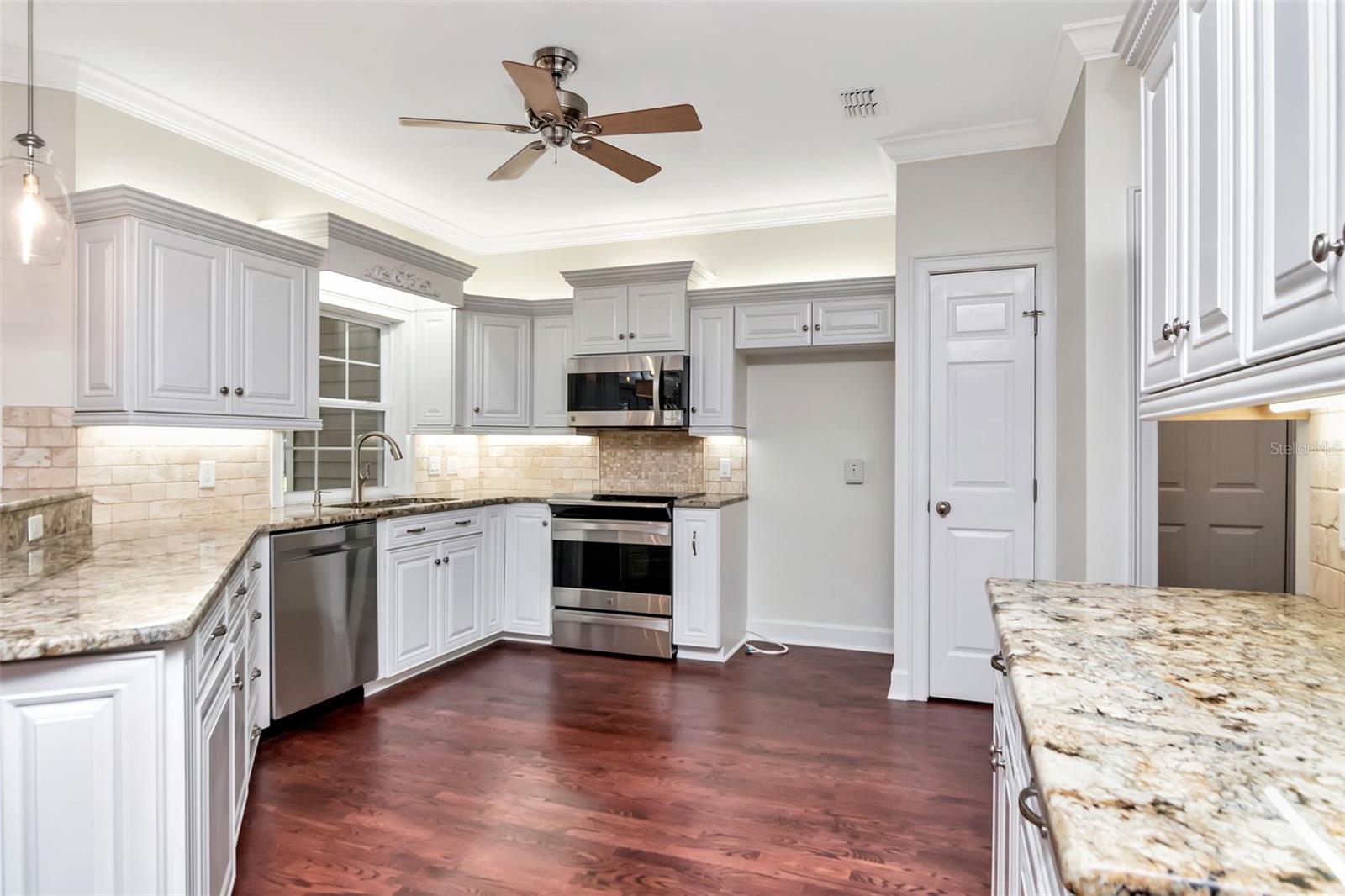 VILLAGE/SCOTT LAKE - Residential