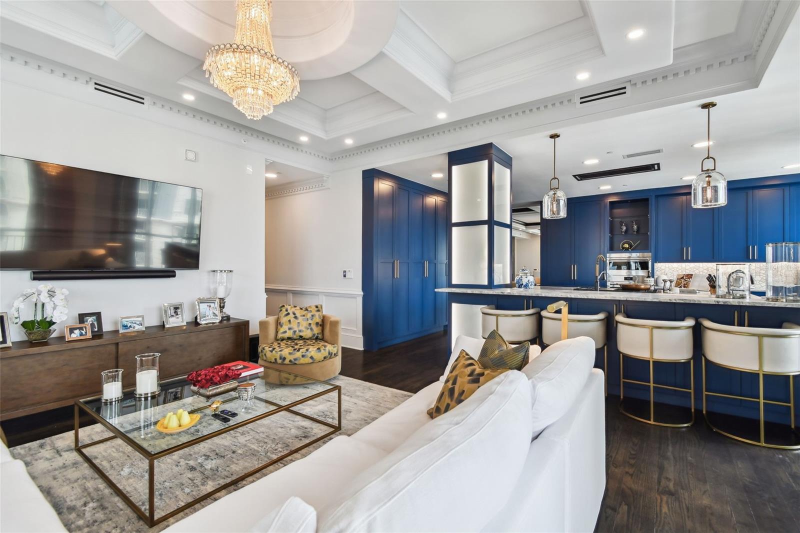 THE PLAZA HARBOUR ISLAND A CON - Residential