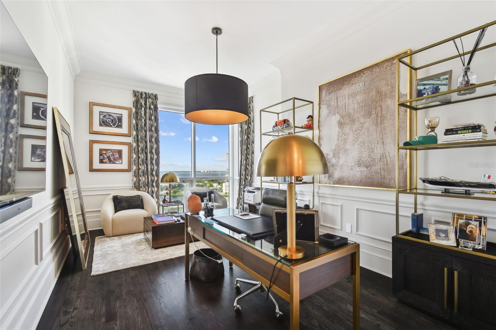 THE PLAZA HARBOUR ISLAND A CON - Residential