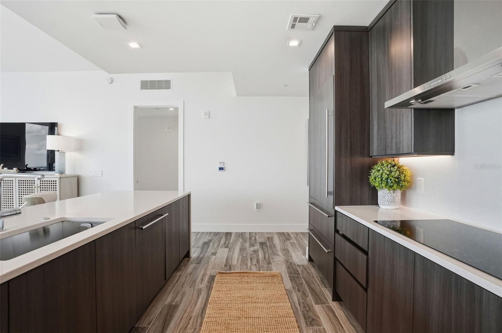 MARINA POINTE EAST - Residential