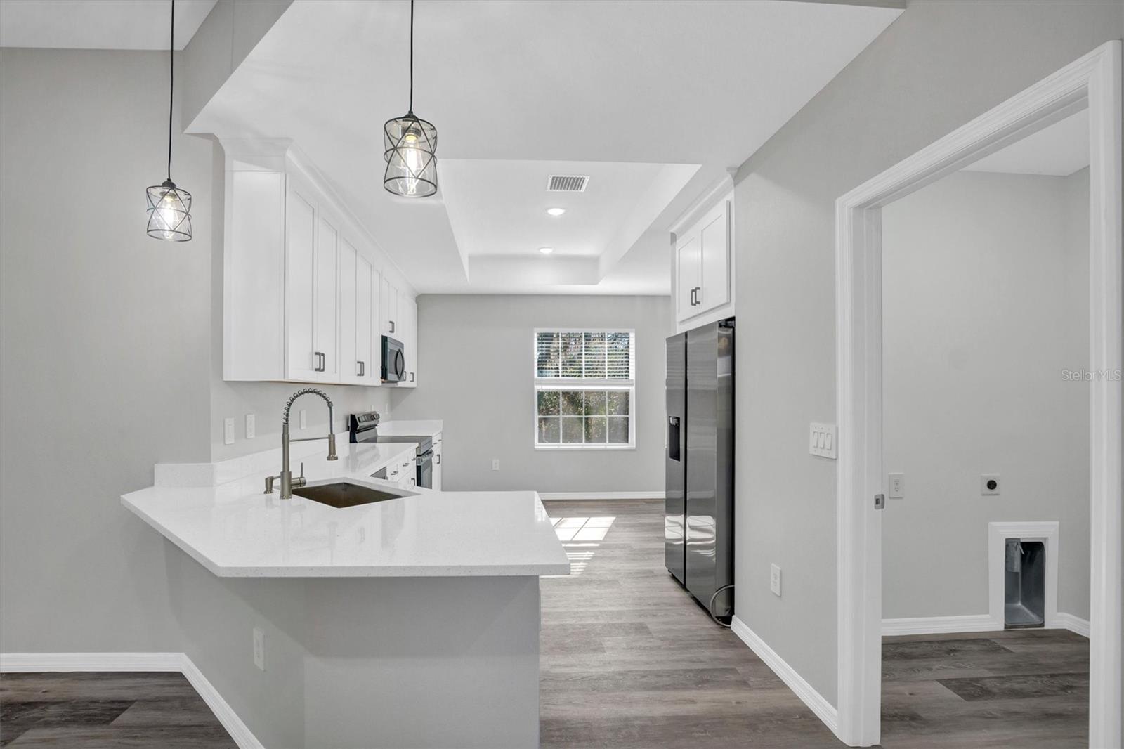 WALK IN WATER LAKE ESTATES PH 03 - Residential