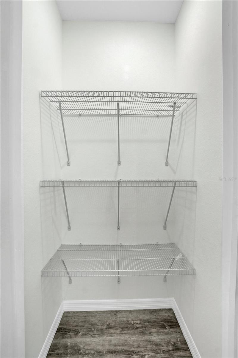 WALK IN WATER LAKE ESTATES PH 03 - Residential