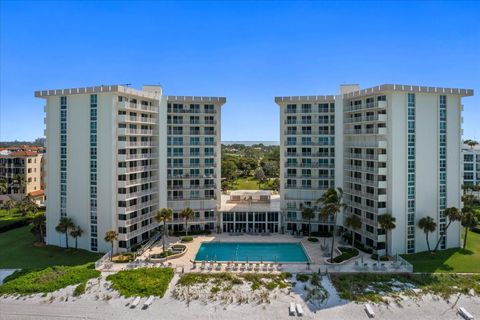 A home in LONGBOAT KEY