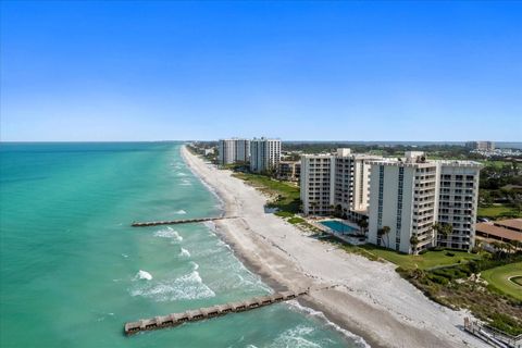 A home in LONGBOAT KEY