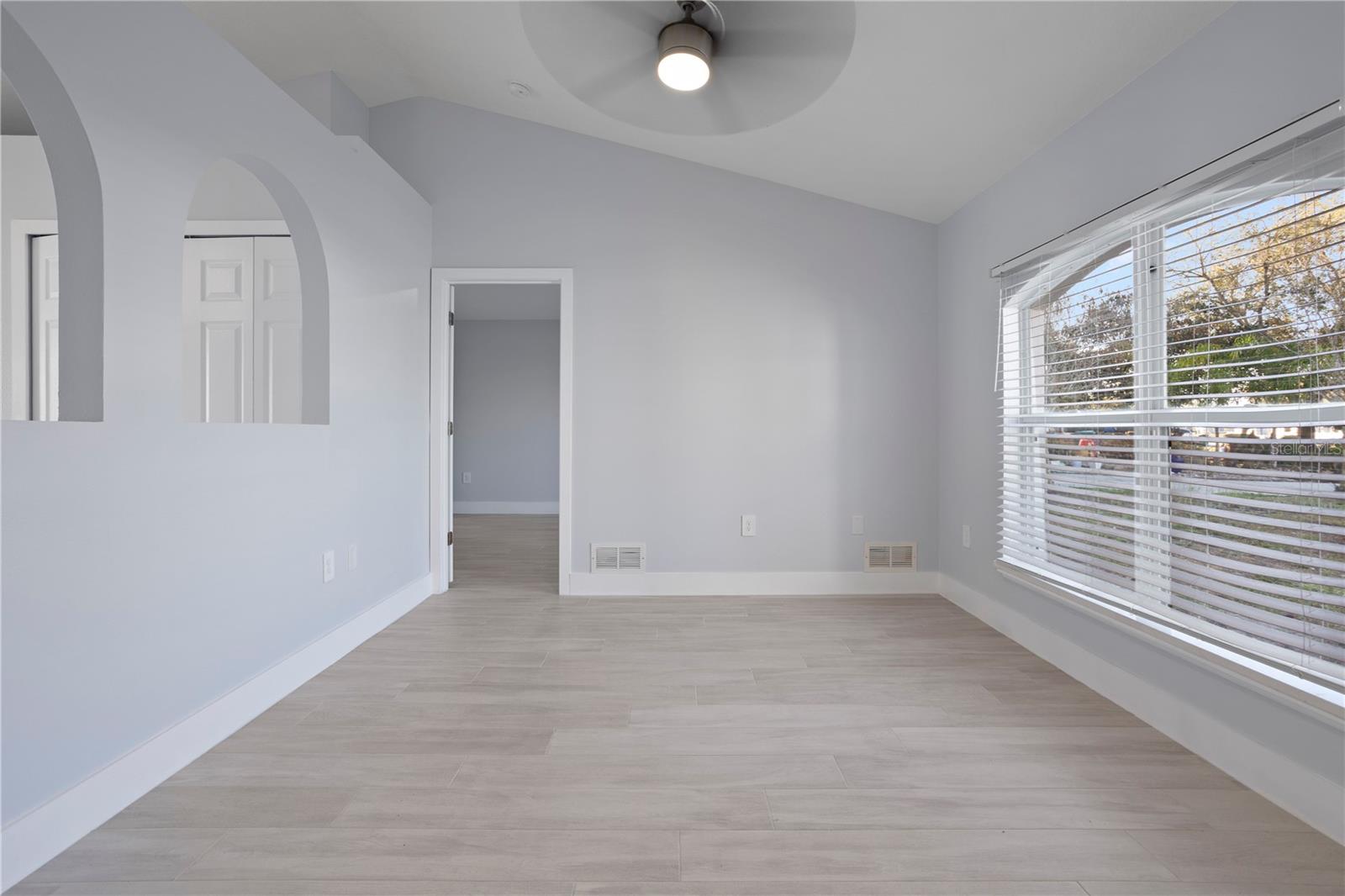 DELONA LAKES UN 32 - Residential