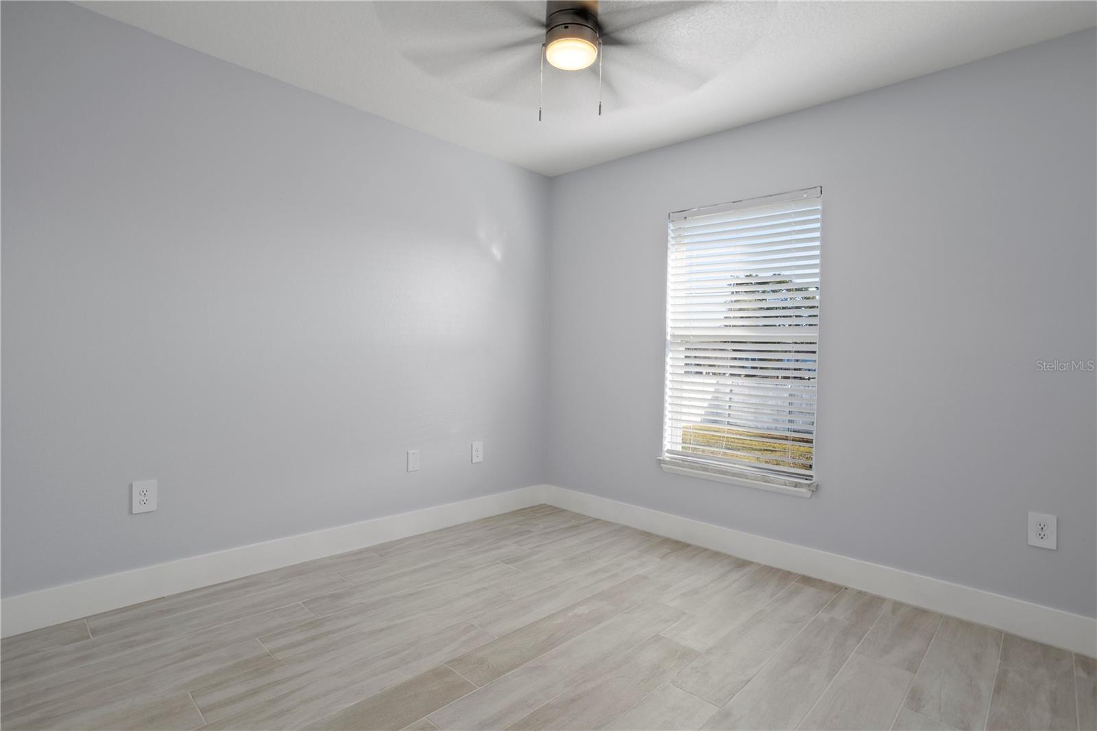 DELONA LAKES UN 32 - Residential