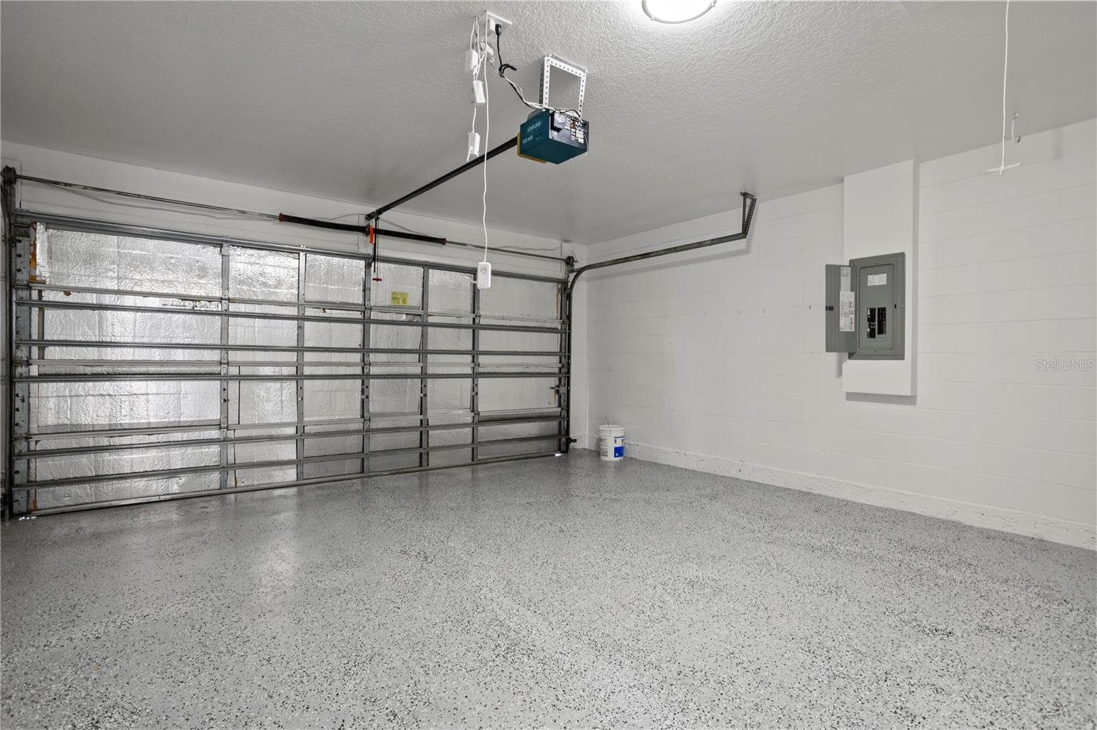 DELONA LAKES UN 32 - Residential