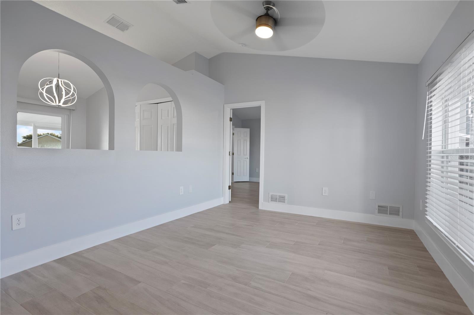 DELONA LAKES UN 32 - Residential