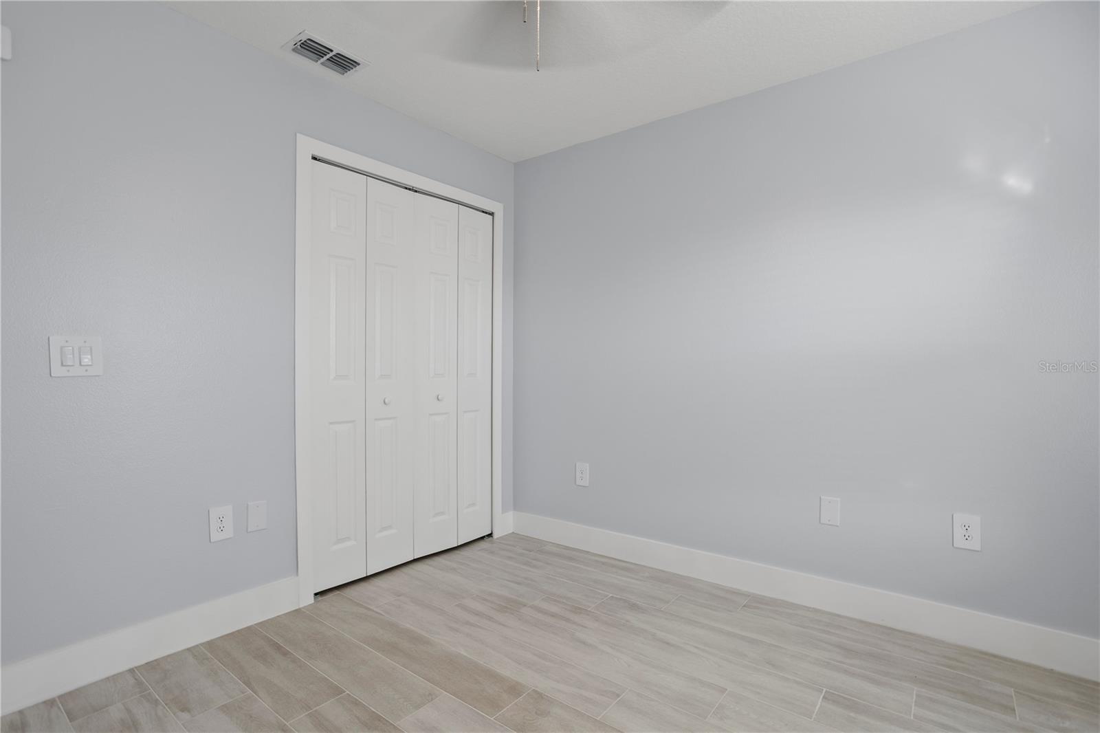 DELONA LAKES UN 32 - Residential