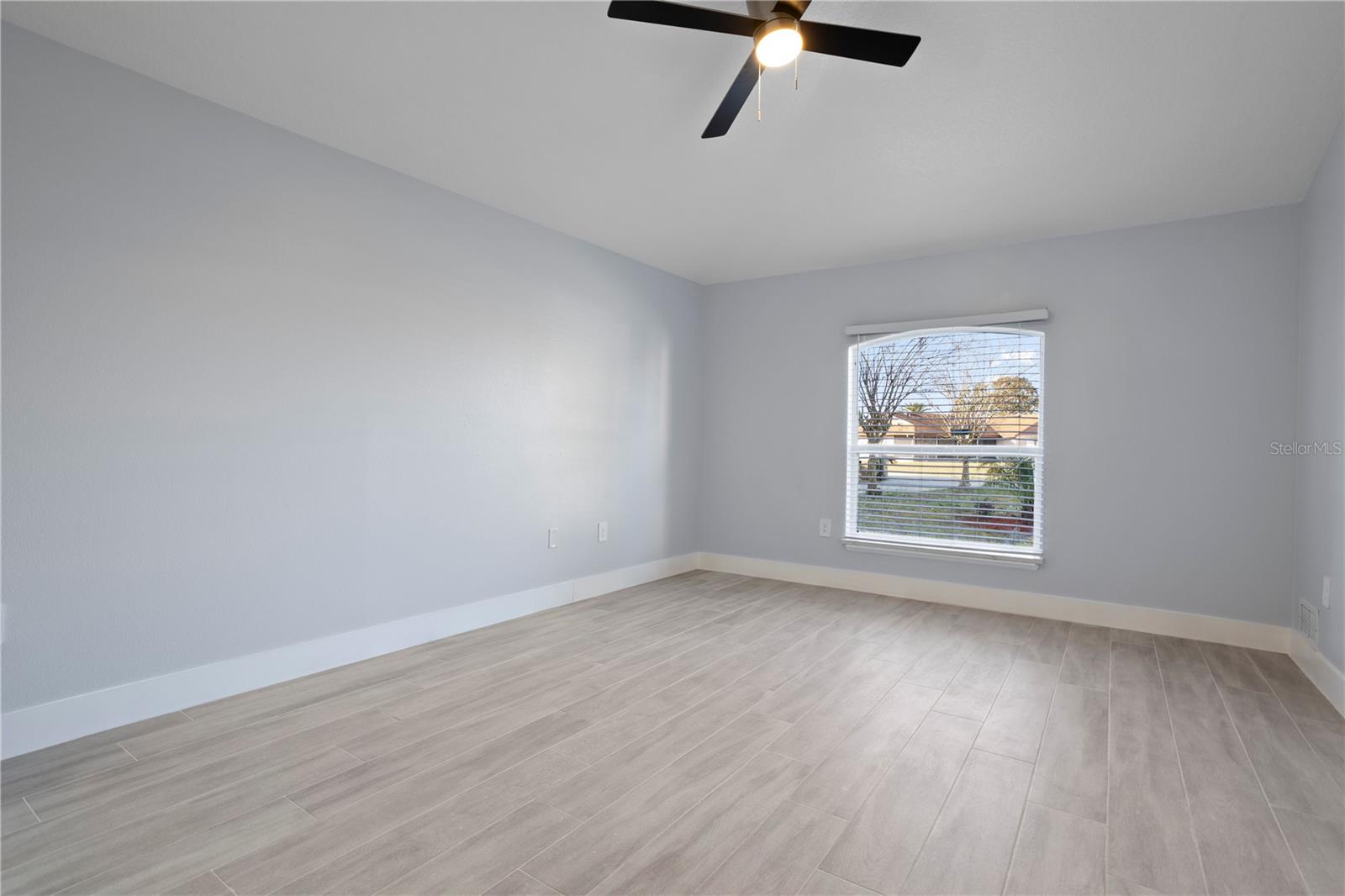 DELONA LAKES UN 32 - Residential