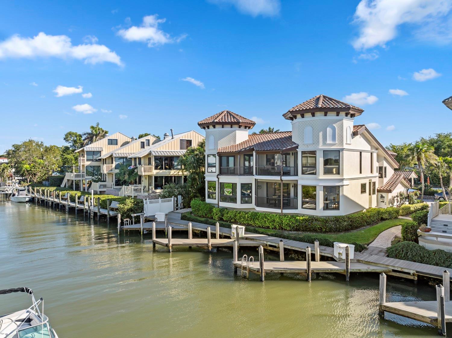 BAYVIEW ESTATES - Residential