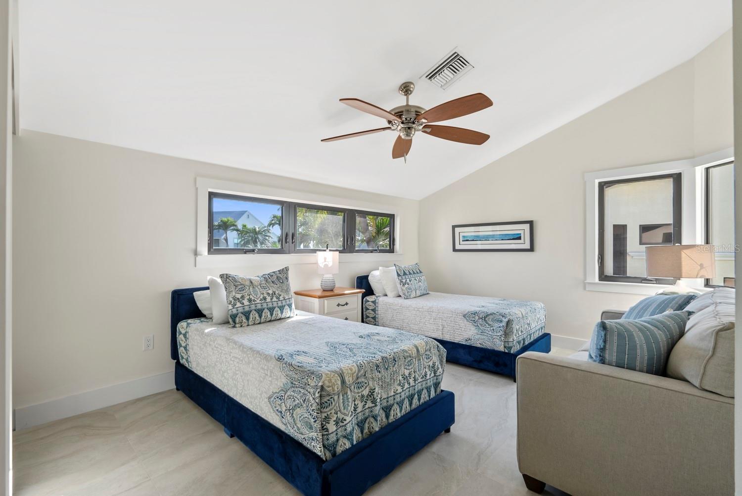 BAYVIEW ESTATES - Residential