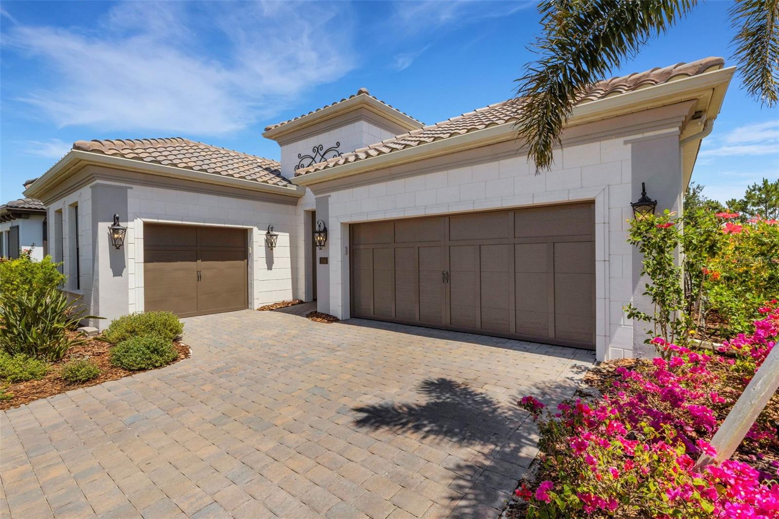 204 CORELLI DRIVE