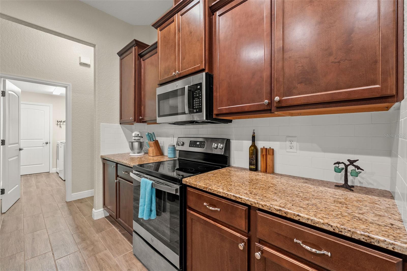 ROYAL HIGHLANDS - Residential