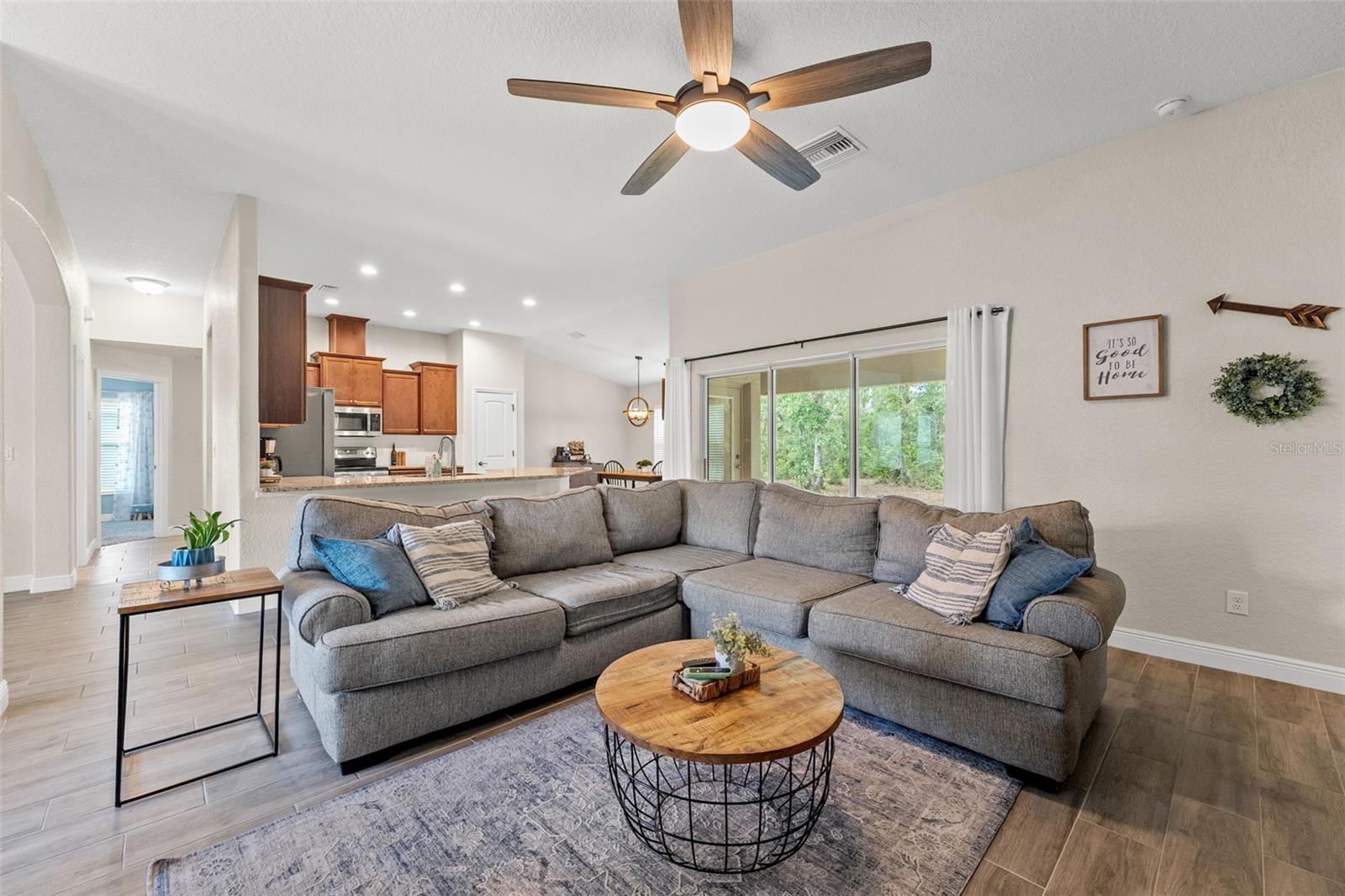 ROYAL HIGHLANDS - Residential