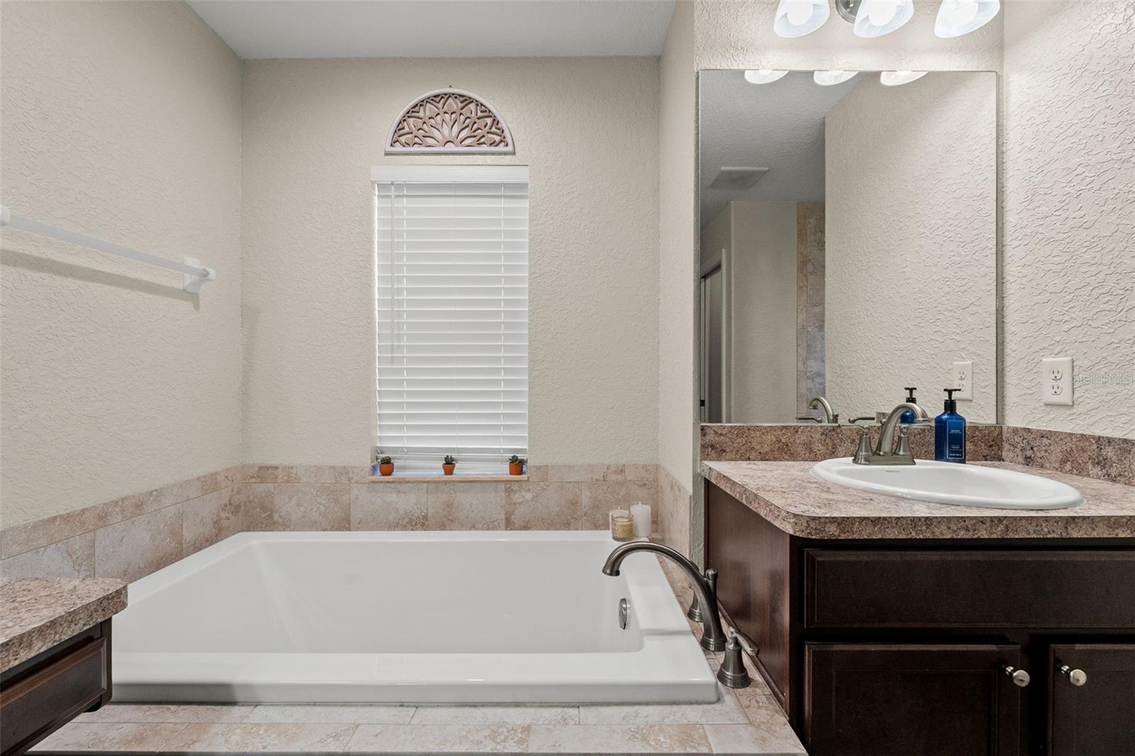 ROYAL HIGHLANDS - Residential