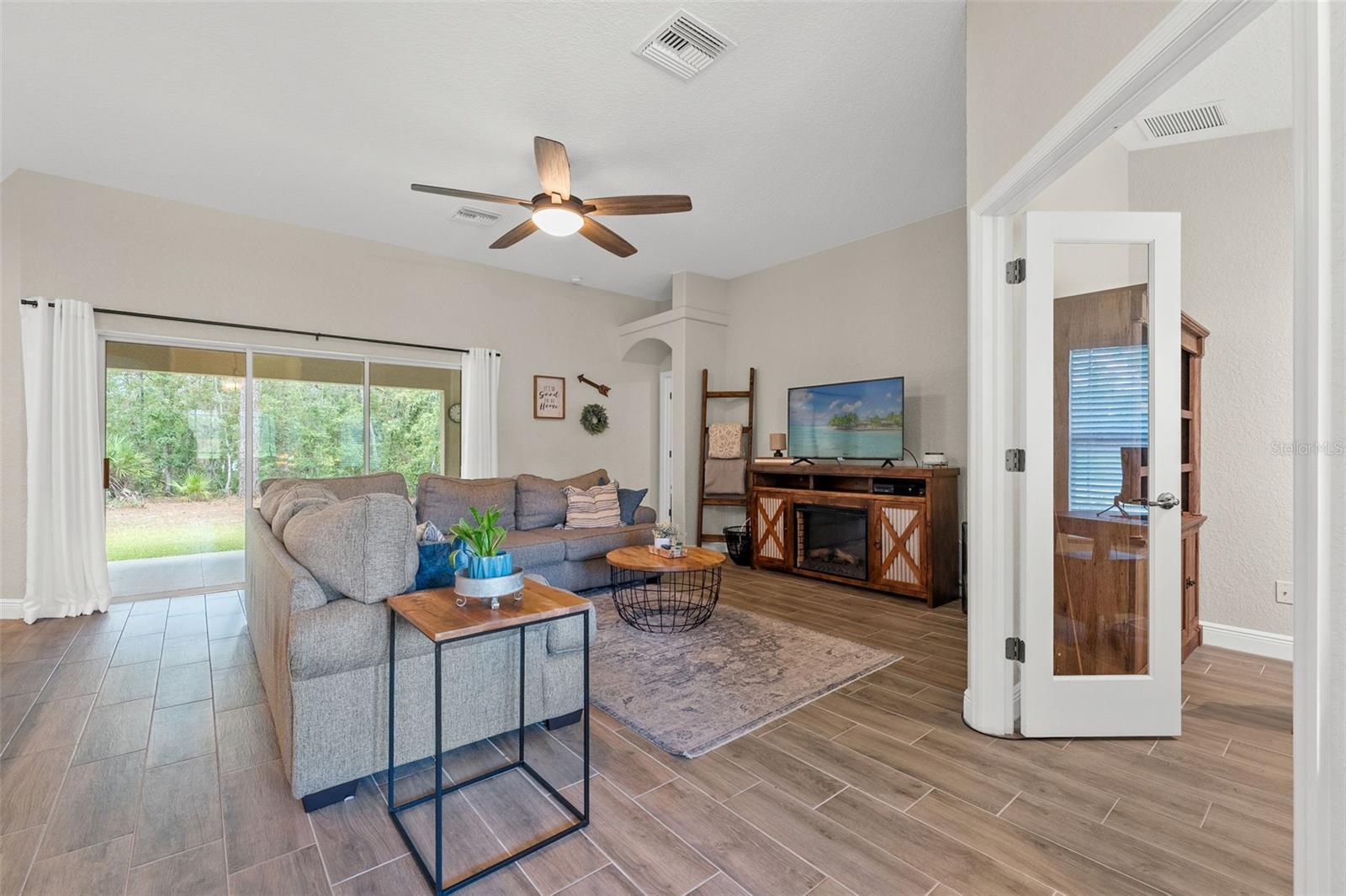 ROYAL HIGHLANDS - Residential