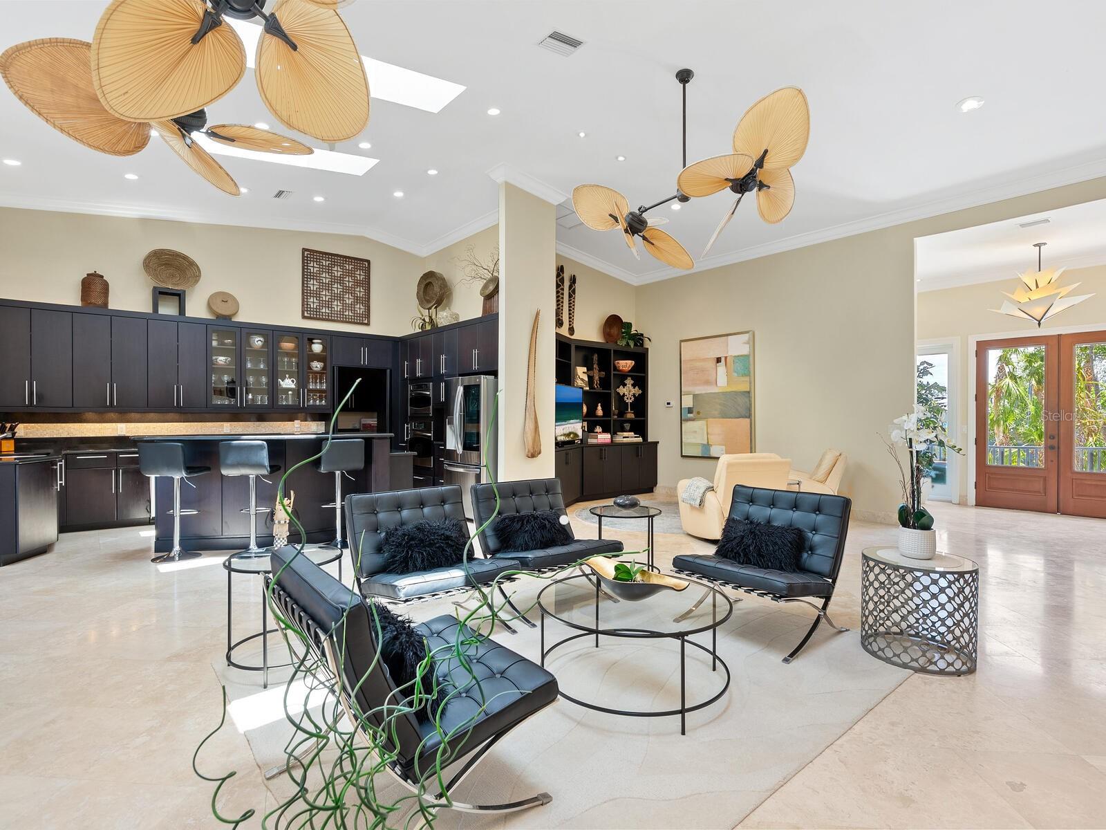 SANDERLING CLUB - Residential