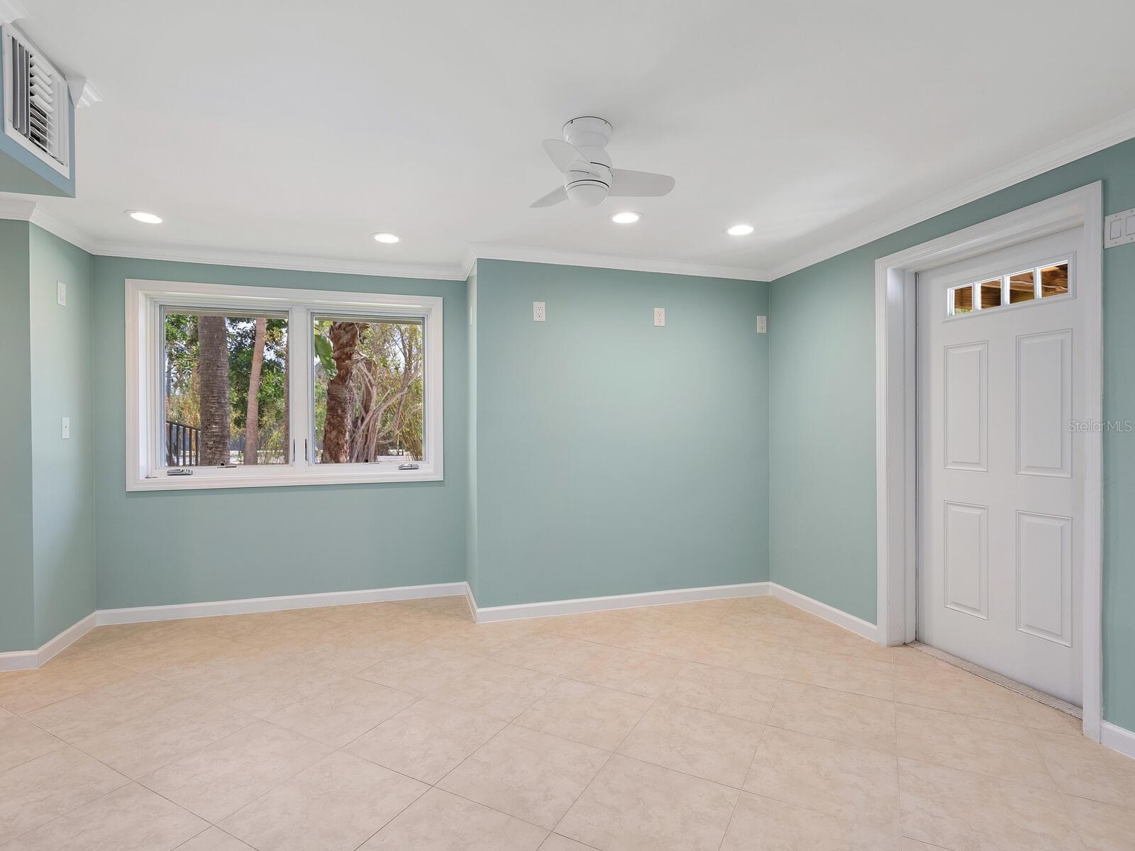 SANDERLING CLUB - Residential