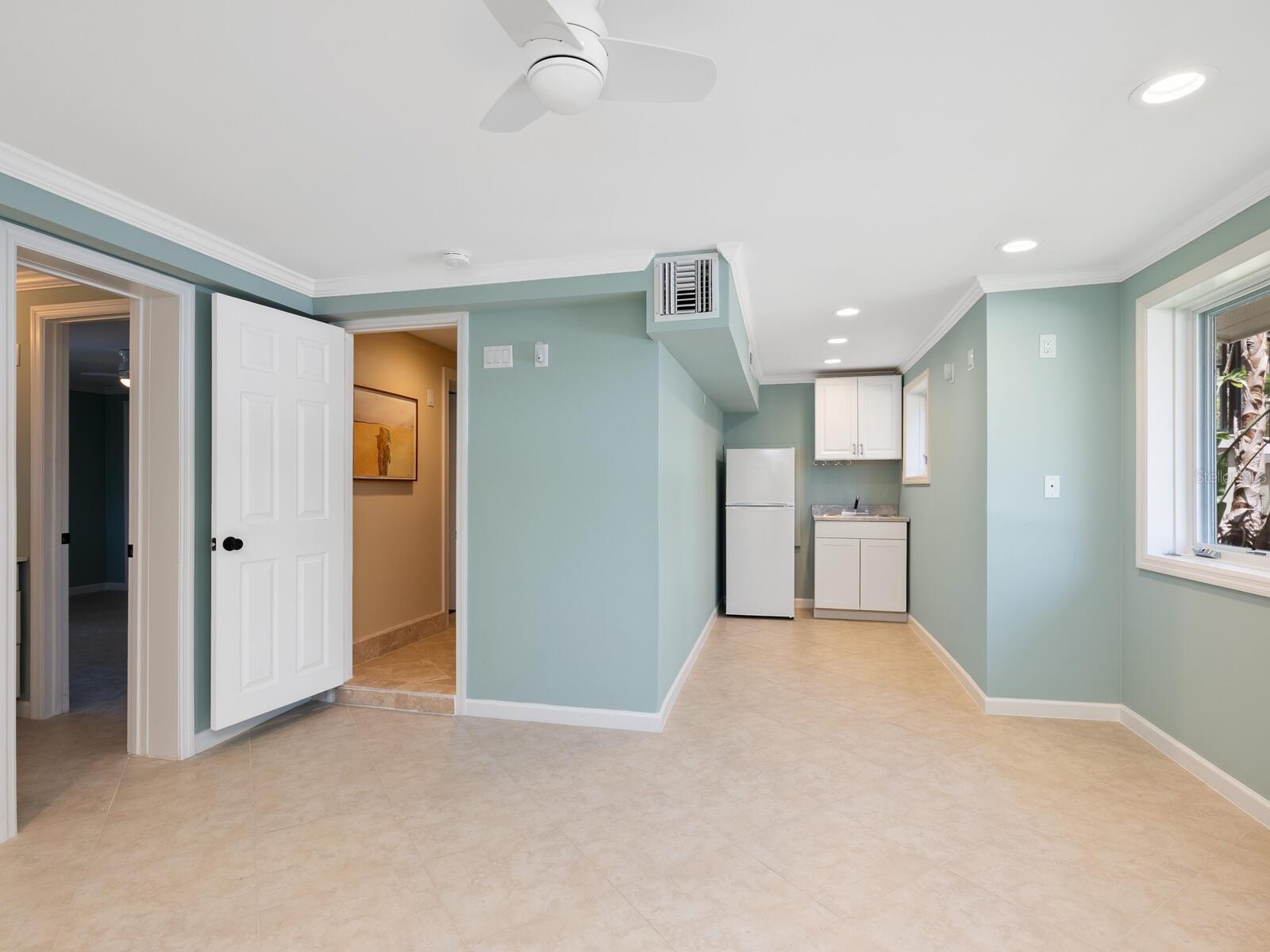 SANDERLING CLUB - Residential