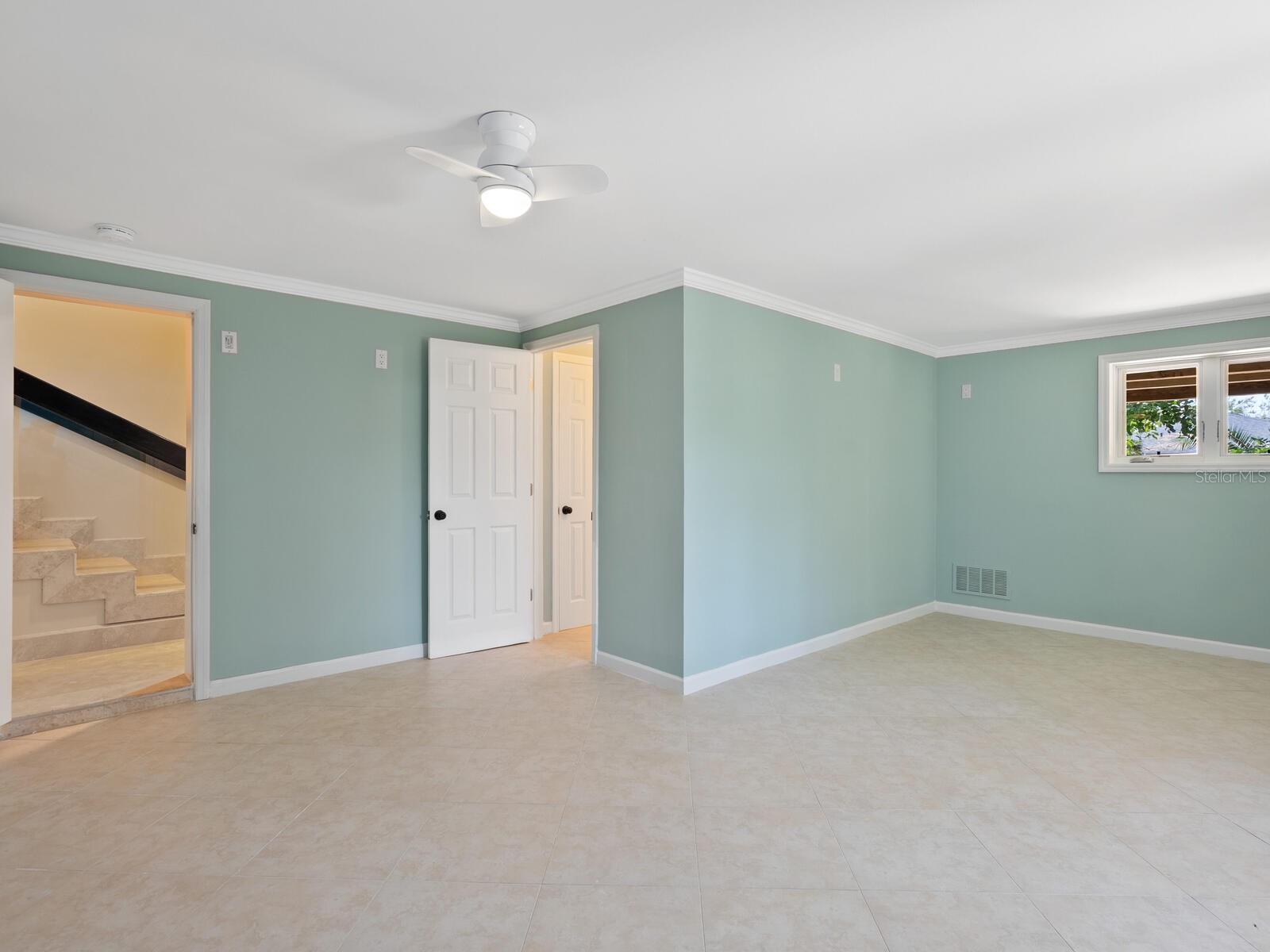 SANDERLING CLUB - Residential
