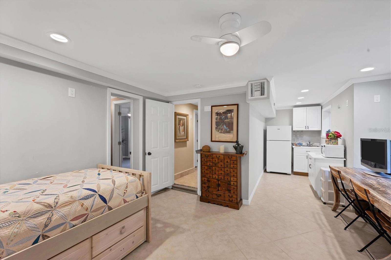 SANDERLING CLUB - Residential