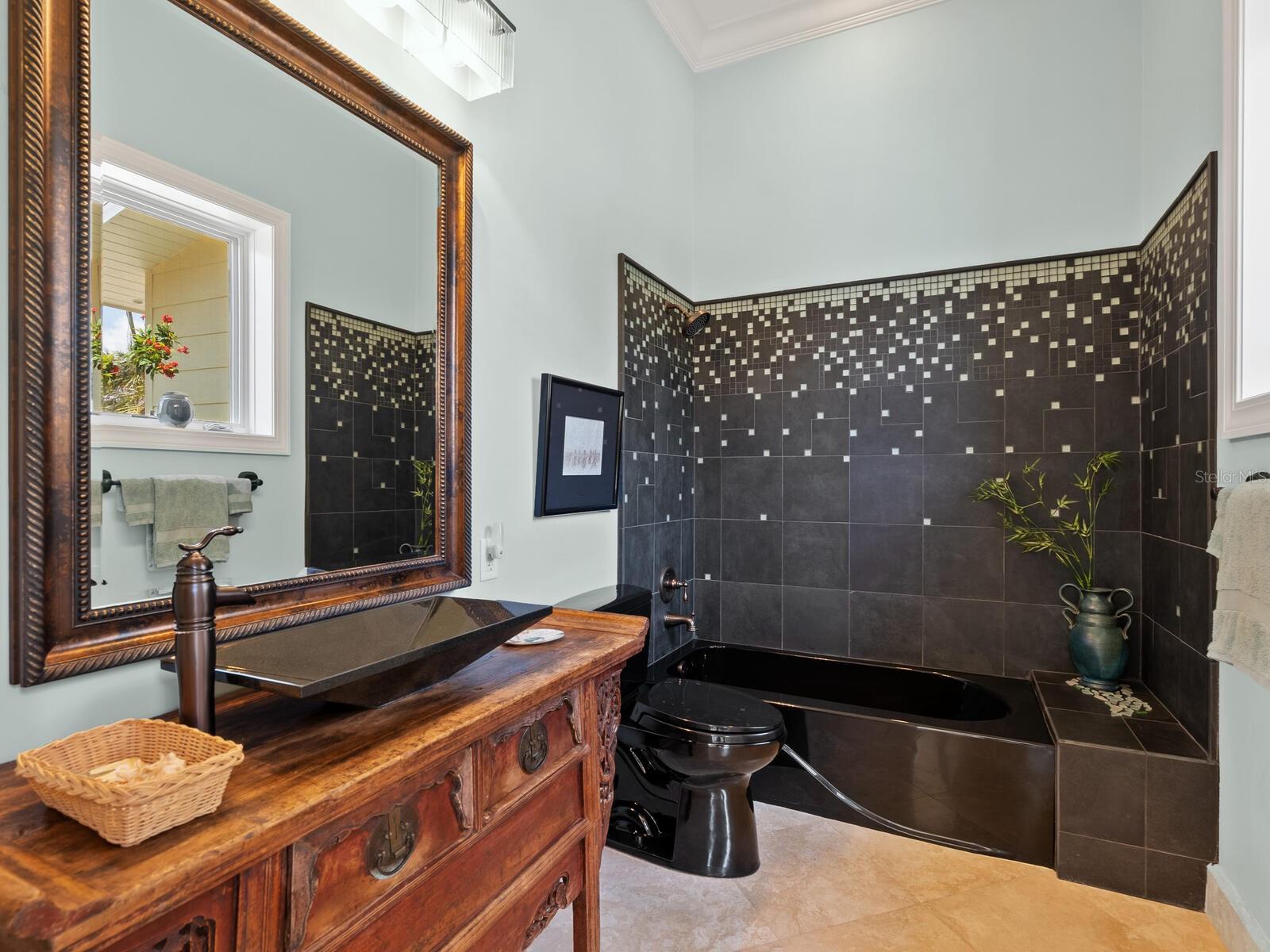 SANDERLING CLUB - Residential