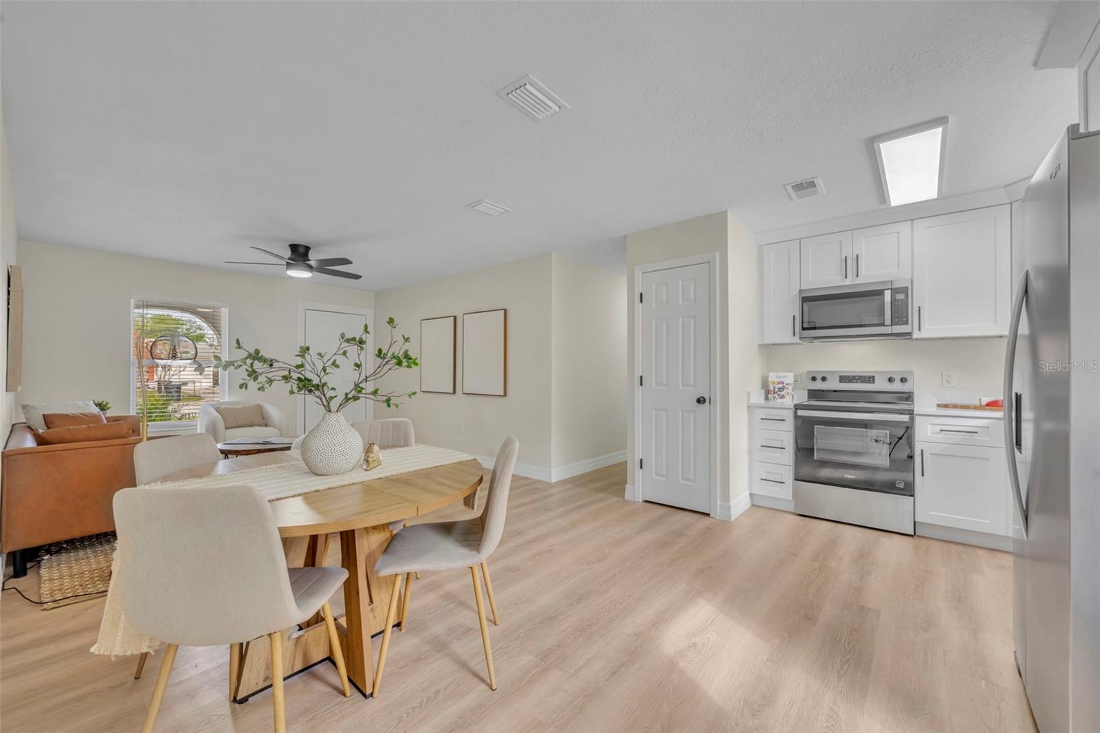 TWENTY WEST - Residential