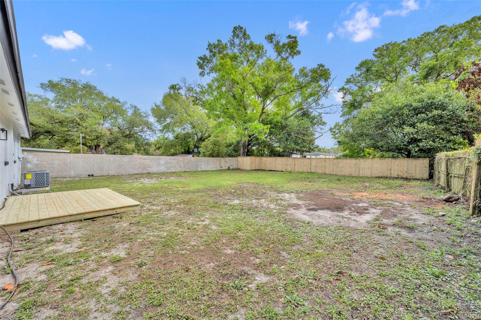 TWENTY WEST - Residential