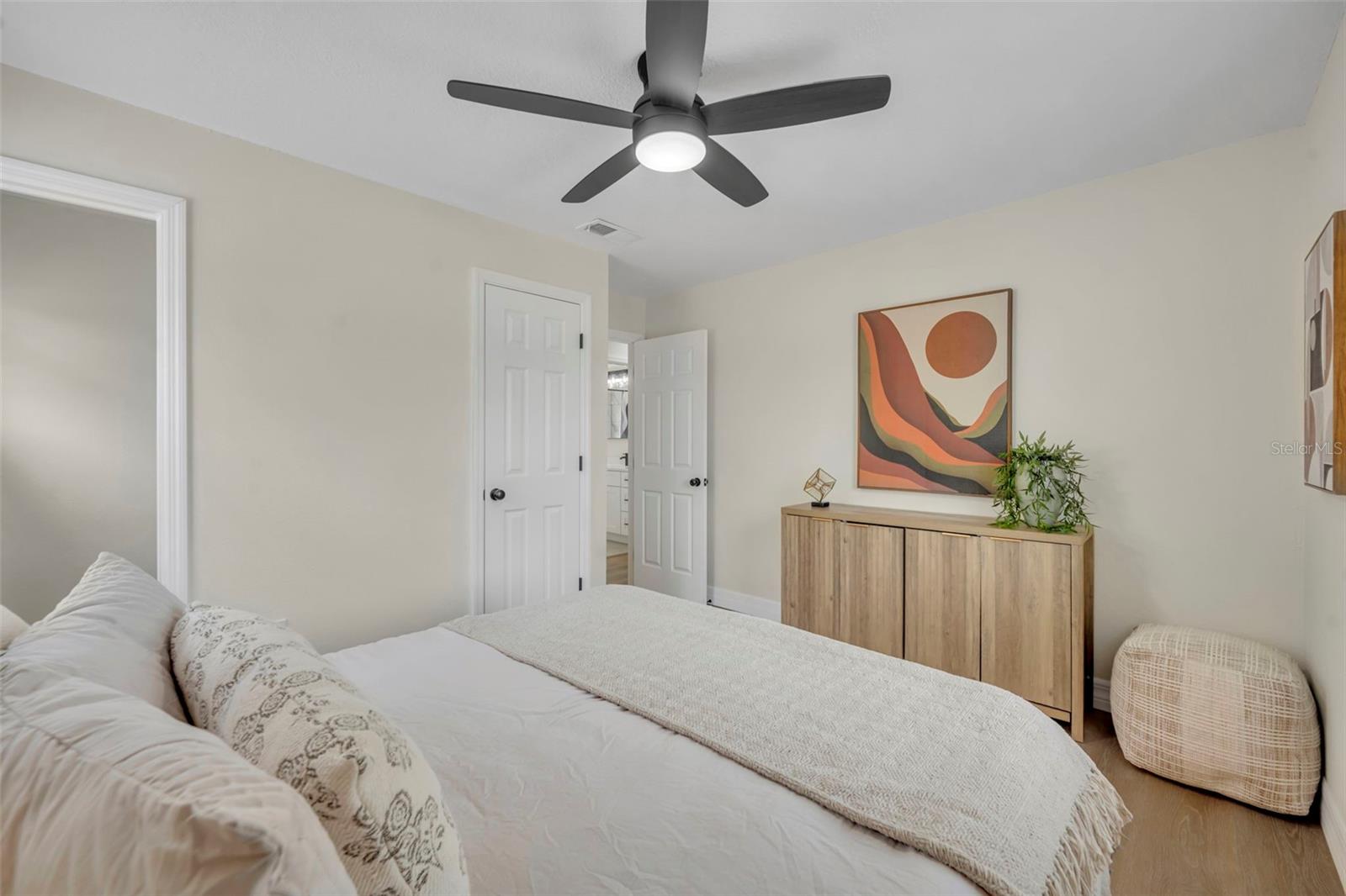 TWENTY WEST - Residential