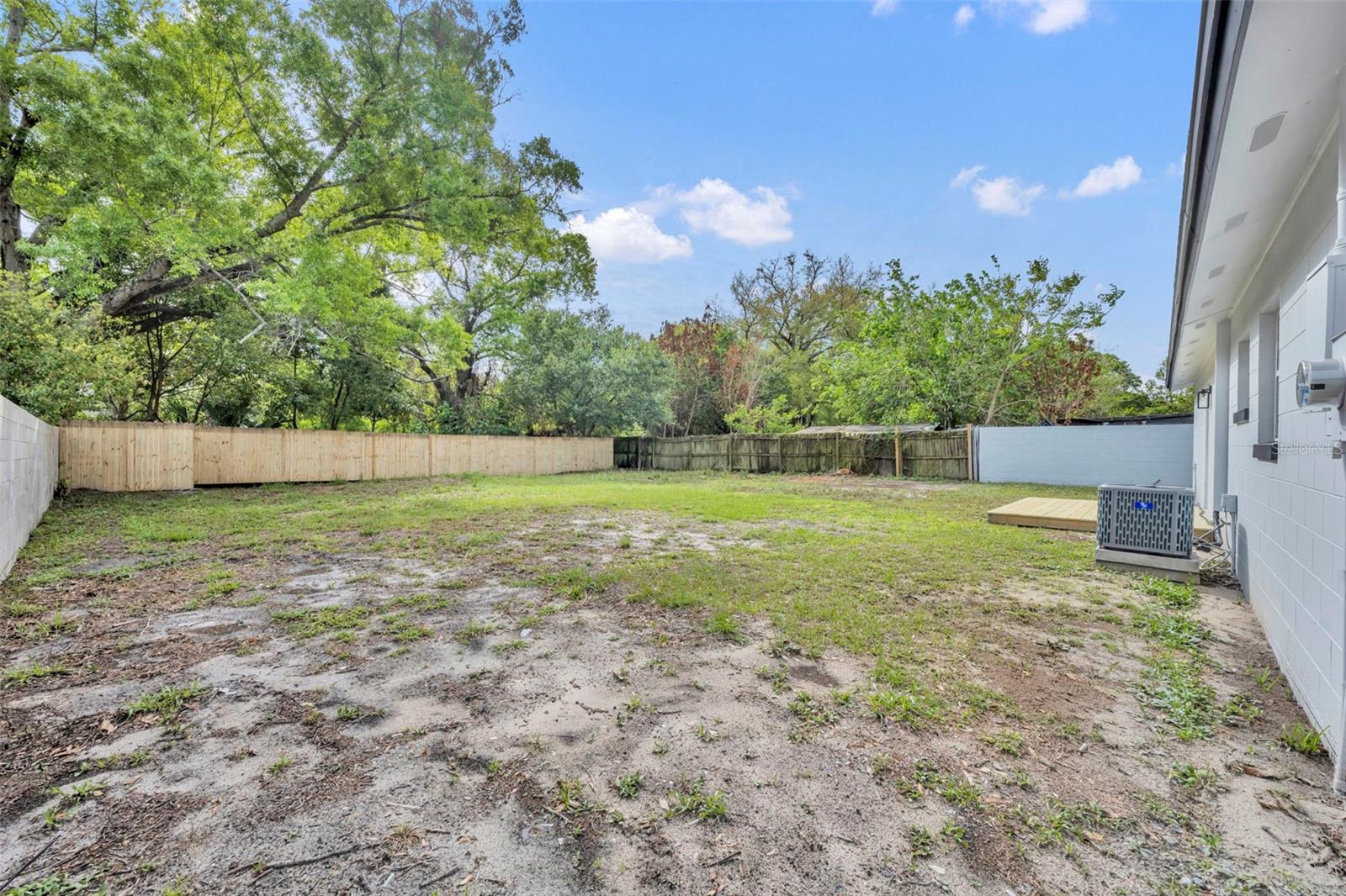 TWENTY WEST - Residential