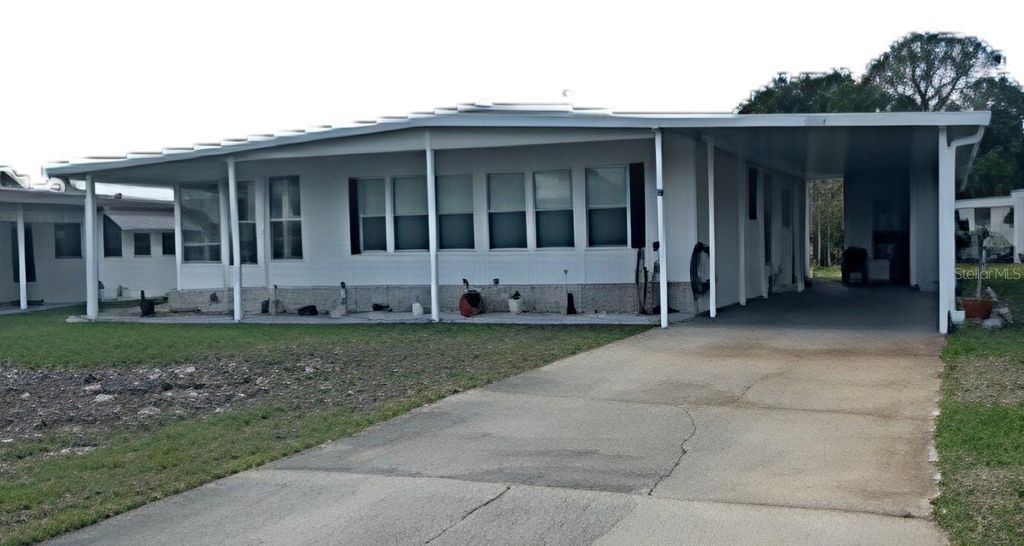 Photo of 1211 Apache Circle, Tavares, FL 32778 (MLS # G5109604)