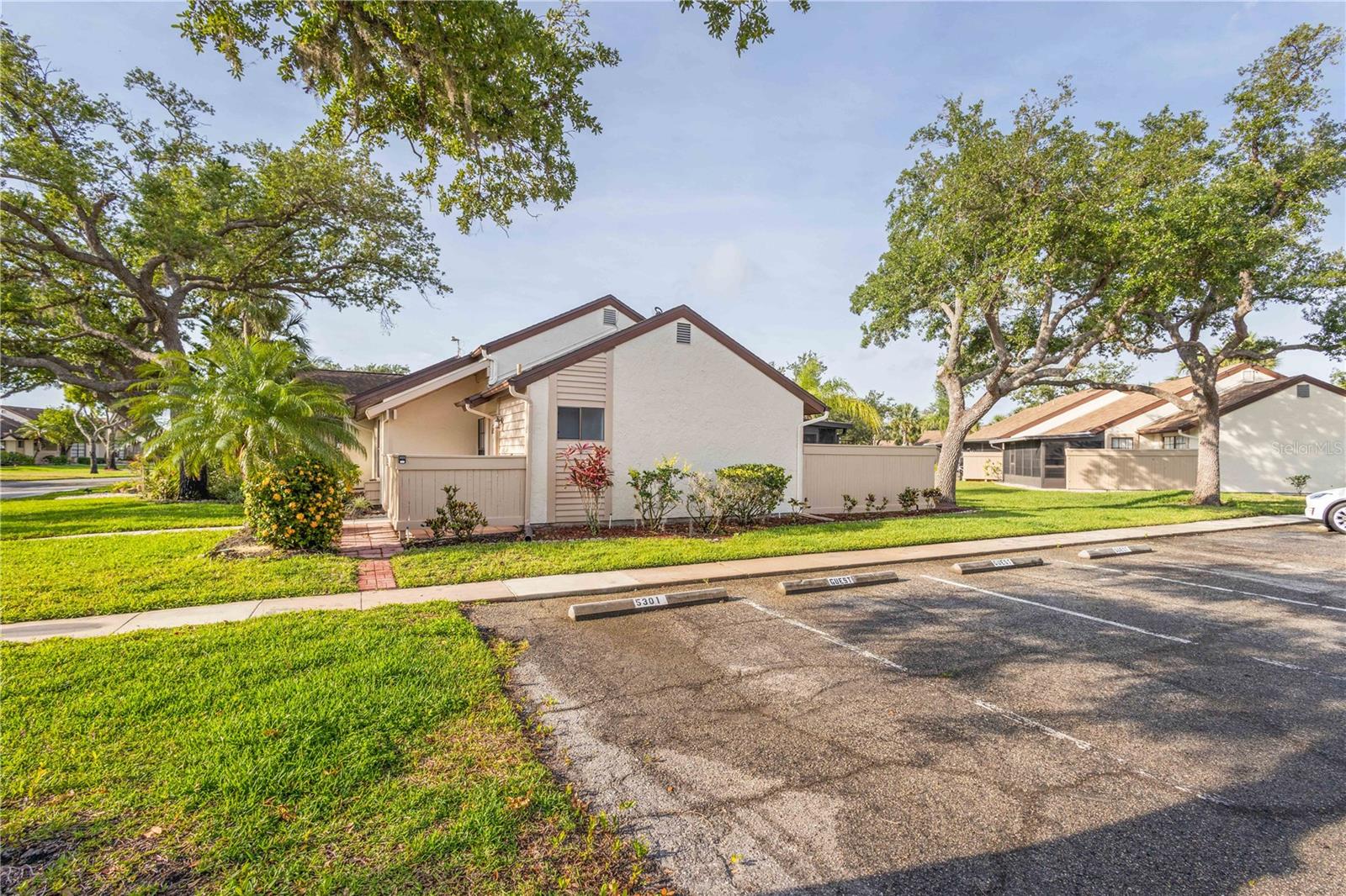 5301 LINKSMAN PLACE