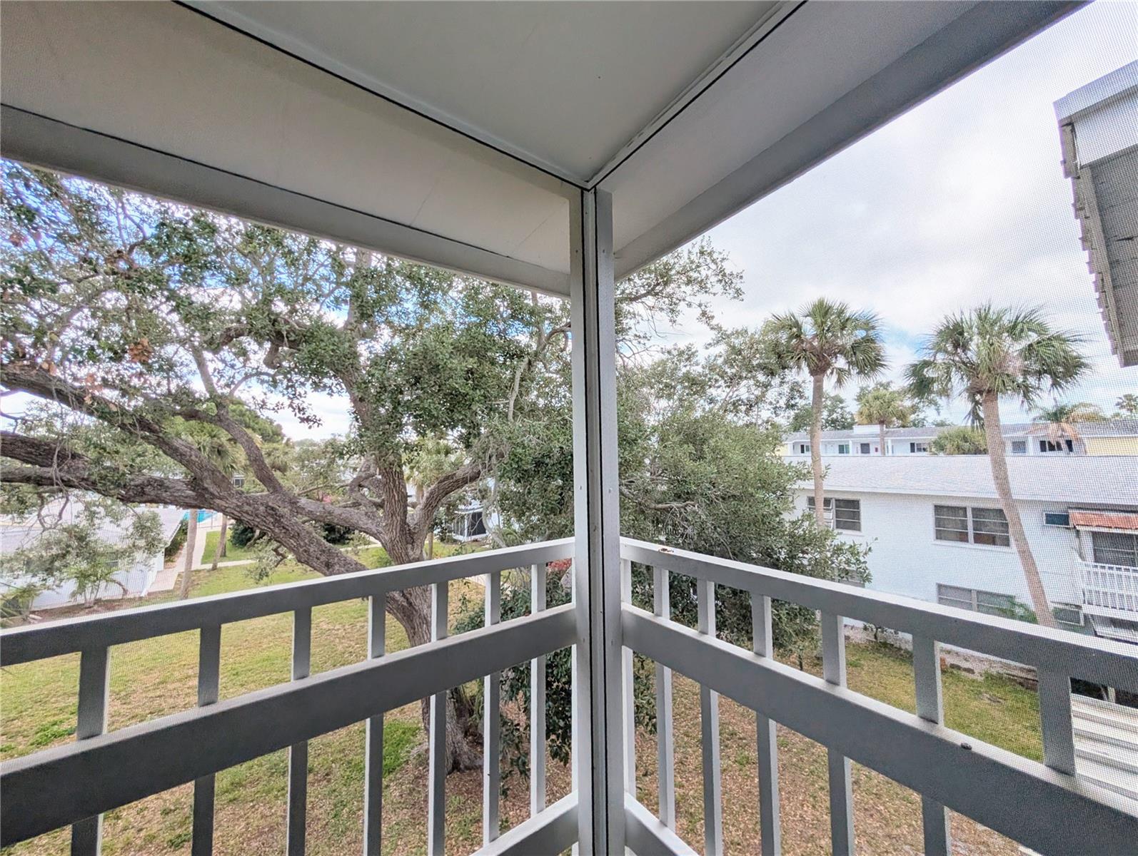 BAYSHORE GARDENS APTS 7 - Residential