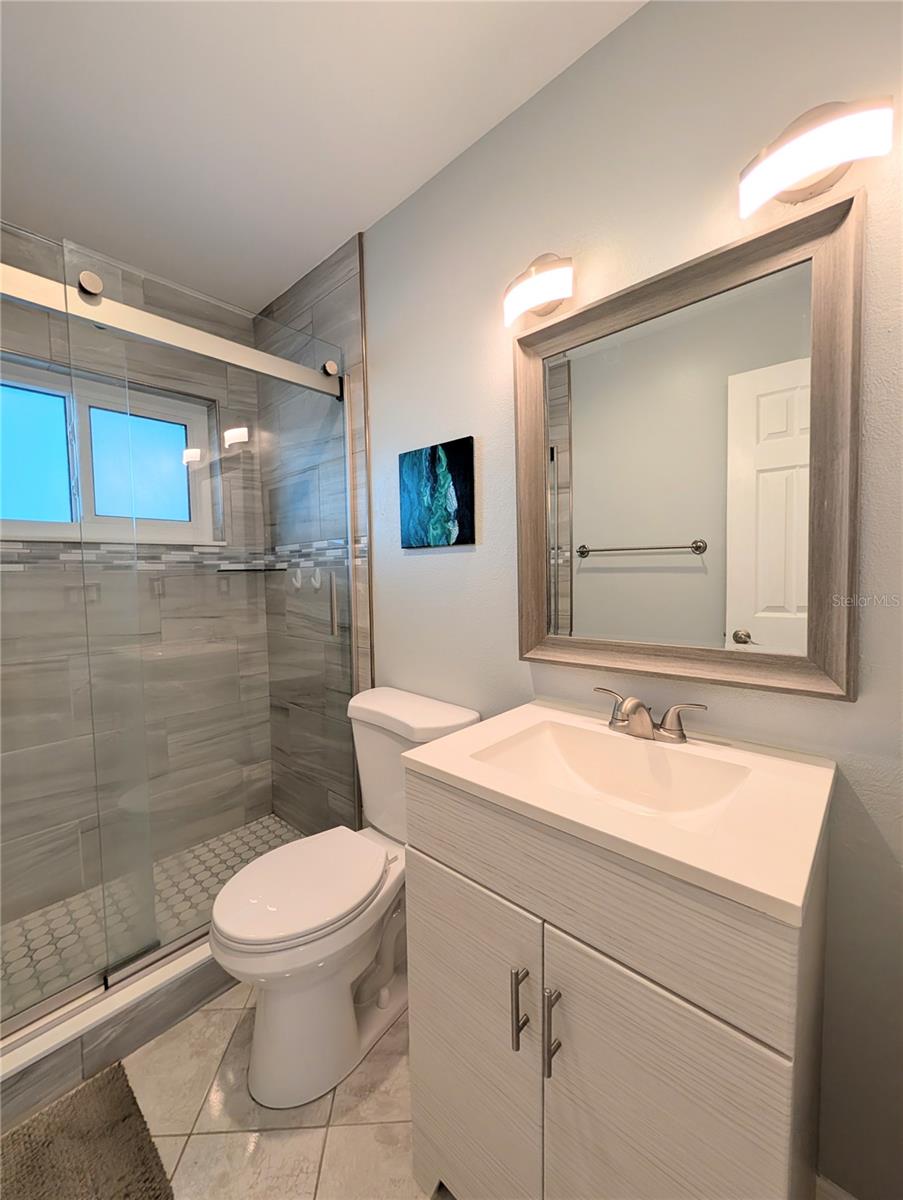 BAYSHORE GARDENS APTS 7 - Residential