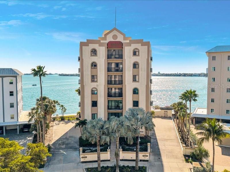 378 GOLDEN GATE POINT 6