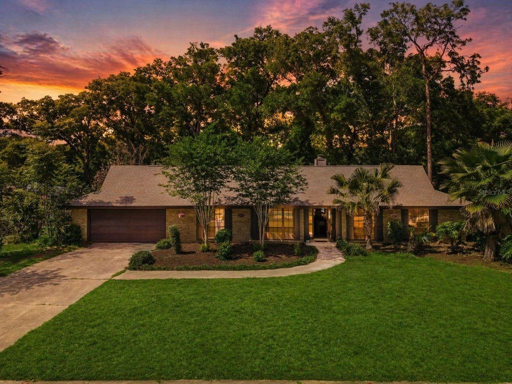 Photo of 432 Burnt Tree Lane, Apopka, FL 32712 (MLS # O6401742)