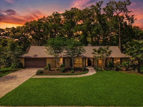 Photo of 432 Burnt Tree Lane, Apopka, FL 32712 (MLS # O6401742)