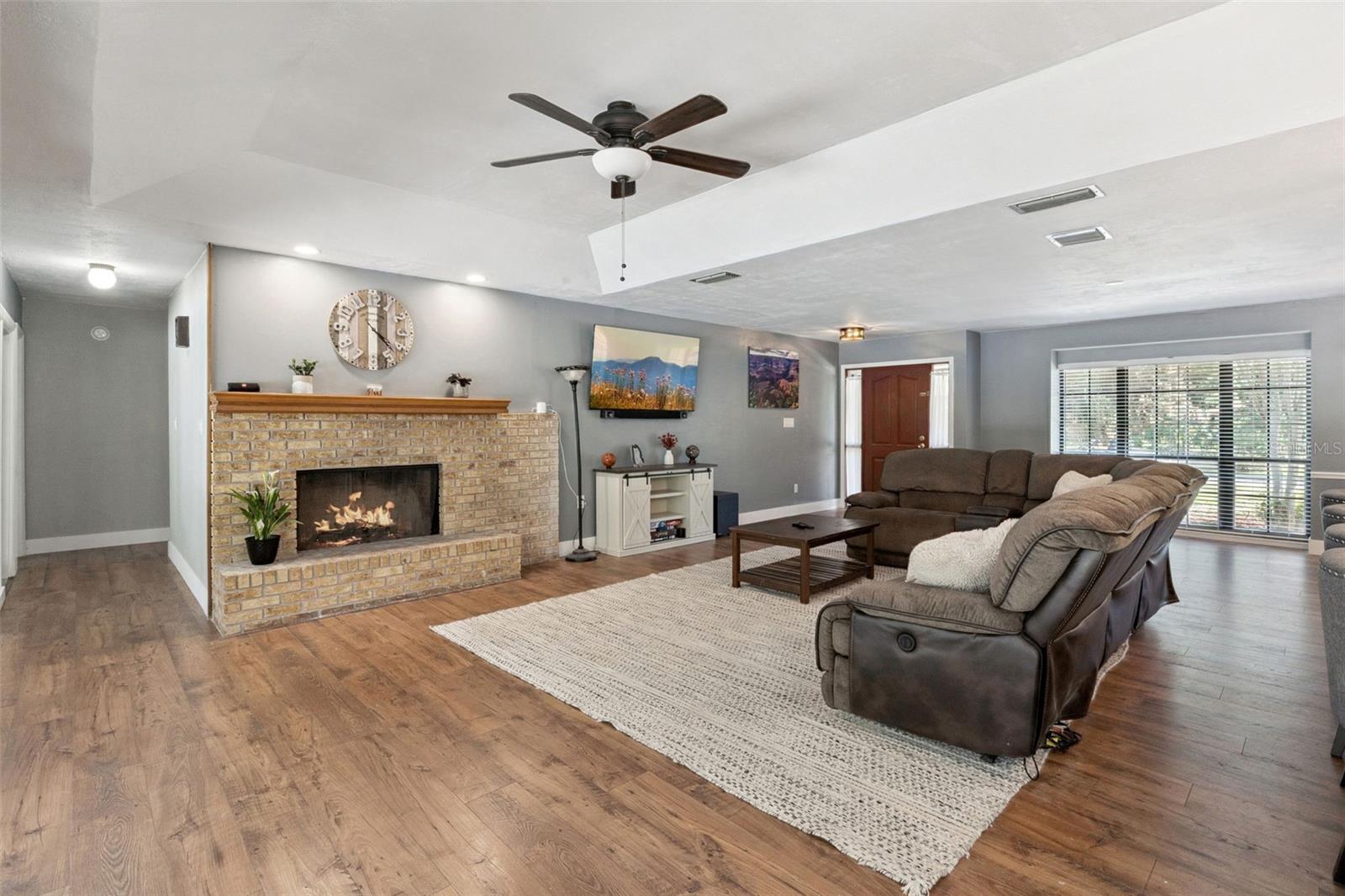 BENT OAK PH 01 - Residential