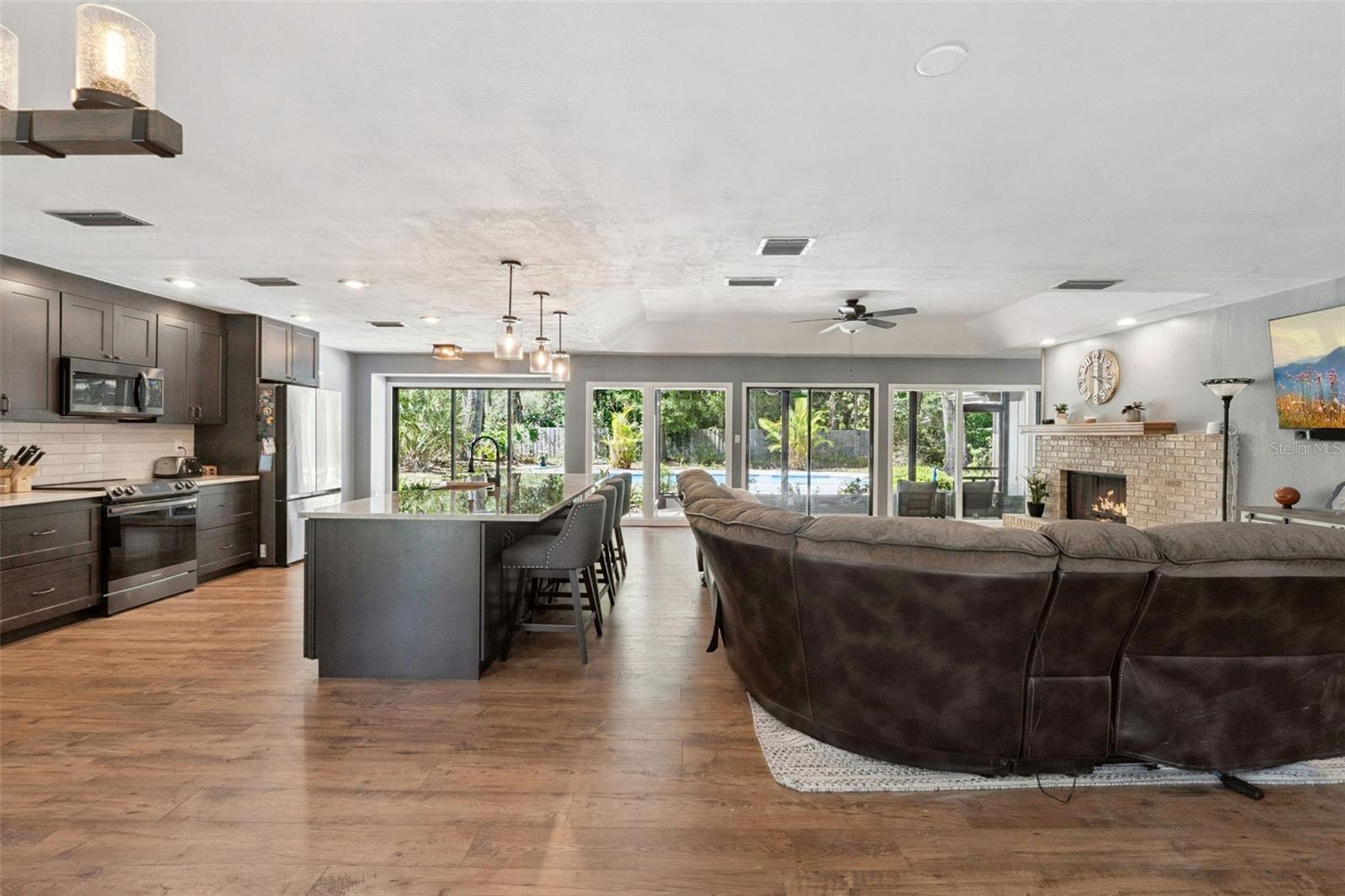 BENT OAK PH 01 - Residential