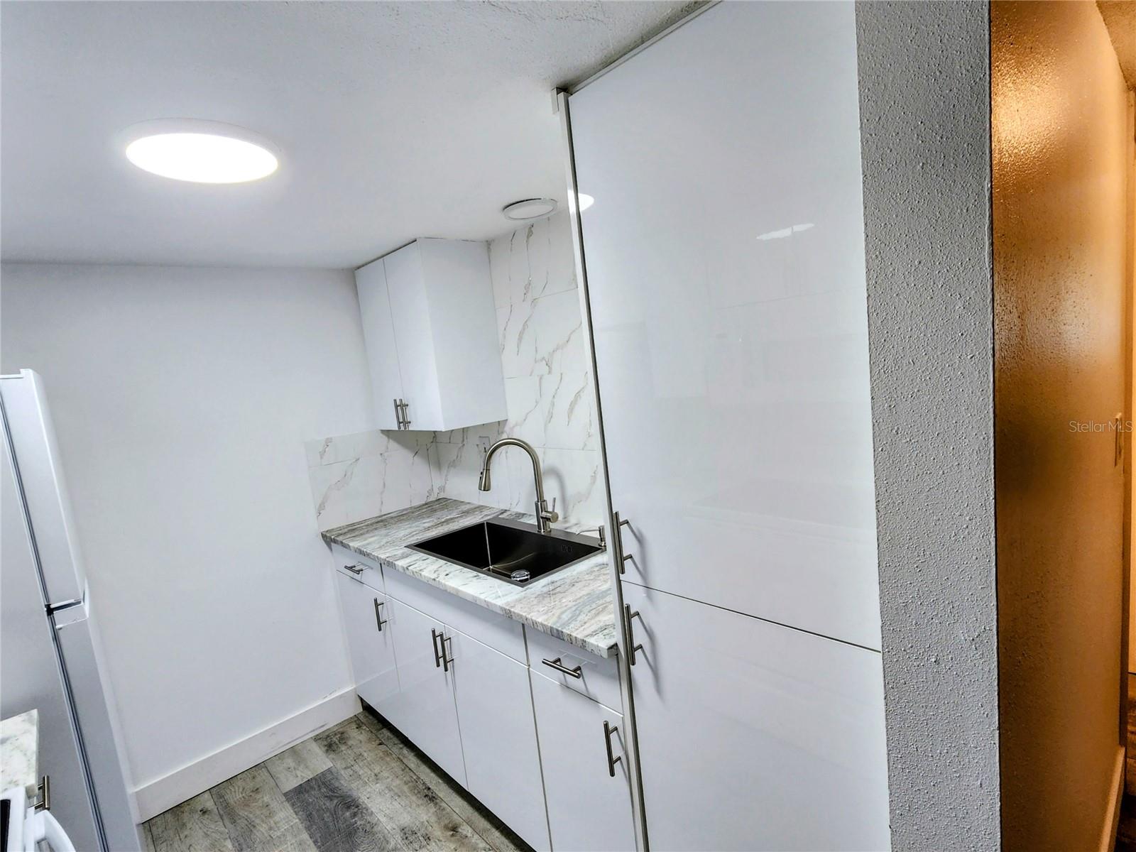 VILLAGE APTS PH 1 - Residential