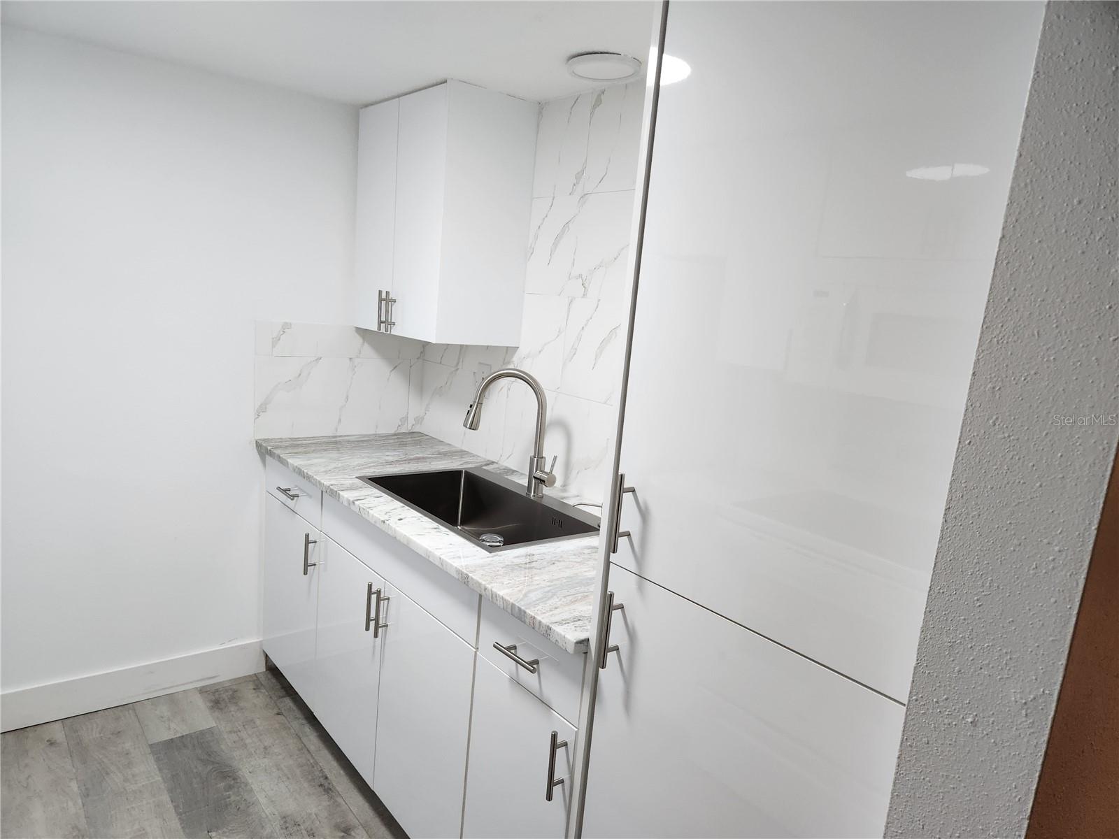 VILLAGE APTS PH 1 - Residential